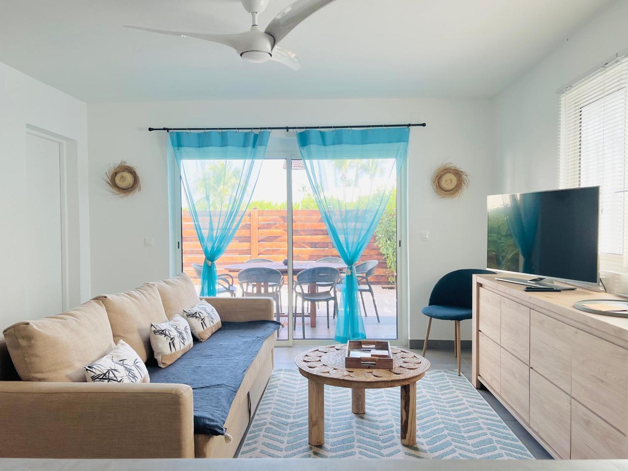 Blue Wave - 2 Bedrooms - Orient Beach! Quarter of Orleans Kültér fotó